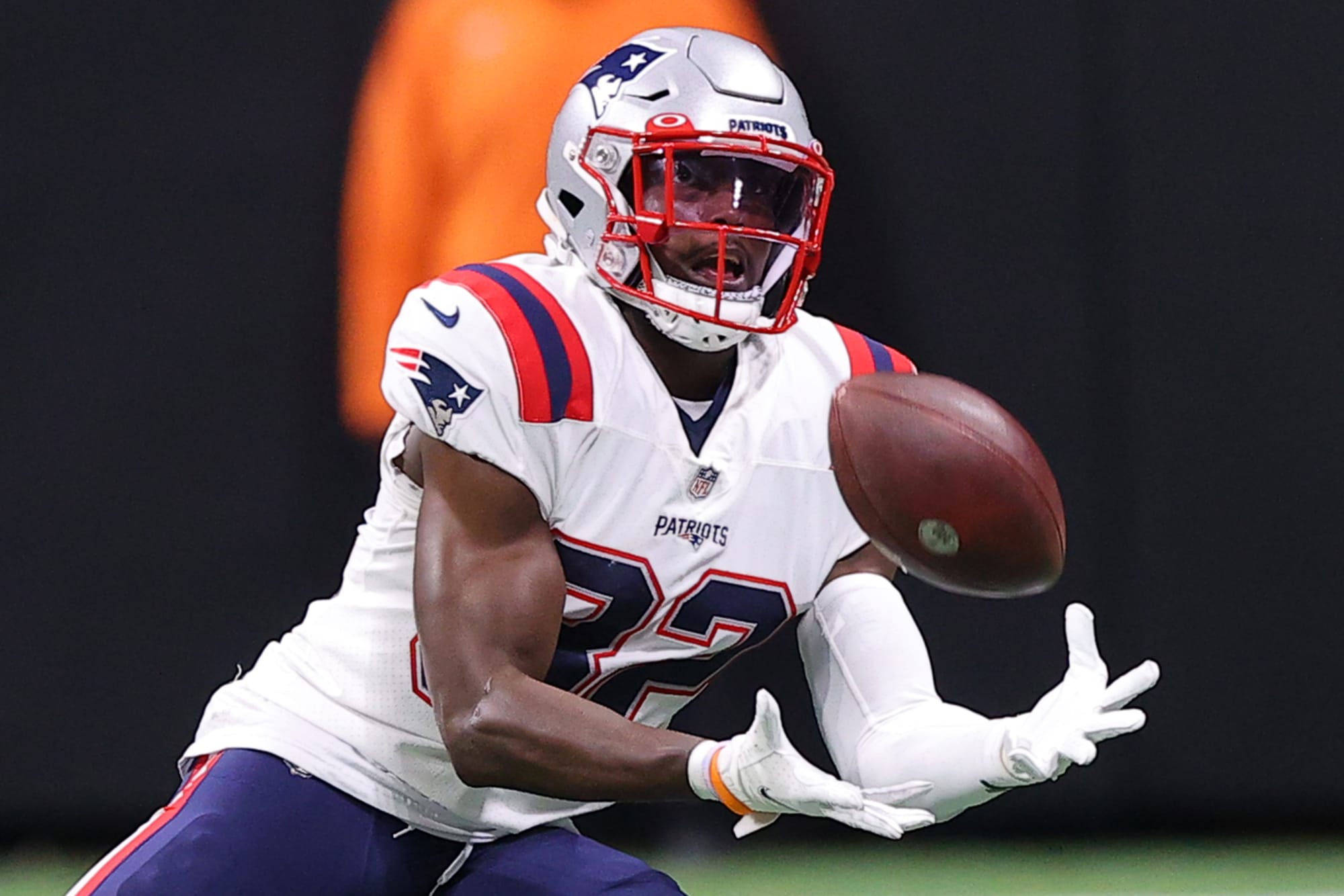 Patriots re-sign Devin McCourty using salary cap witchcraft