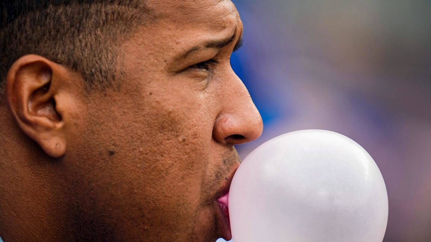 Home Runs and Bubble Gum, Salvador Perez Top Plays