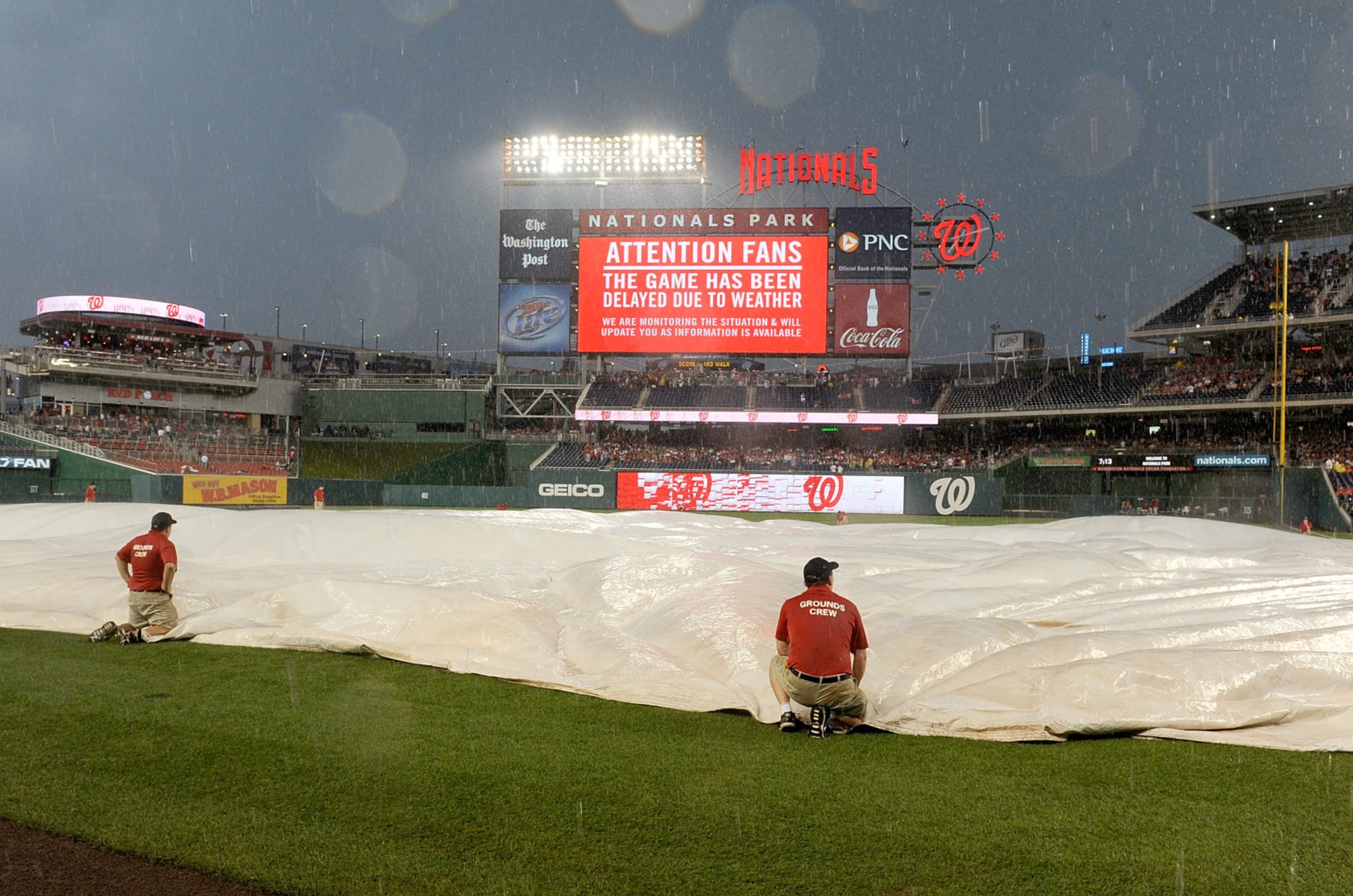 Cardinals-Nationals game suspended due to weather