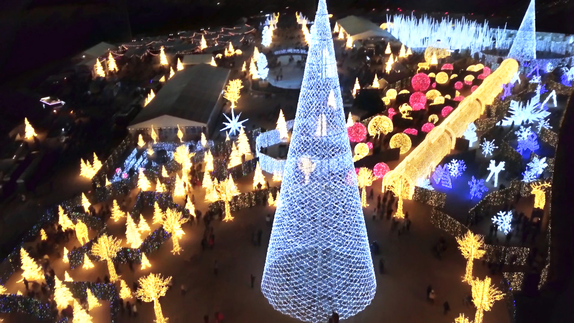 Centurylink Christmas 2022 Win A Holiday Getaway To Seattle With Clipper Vacations (Contest)