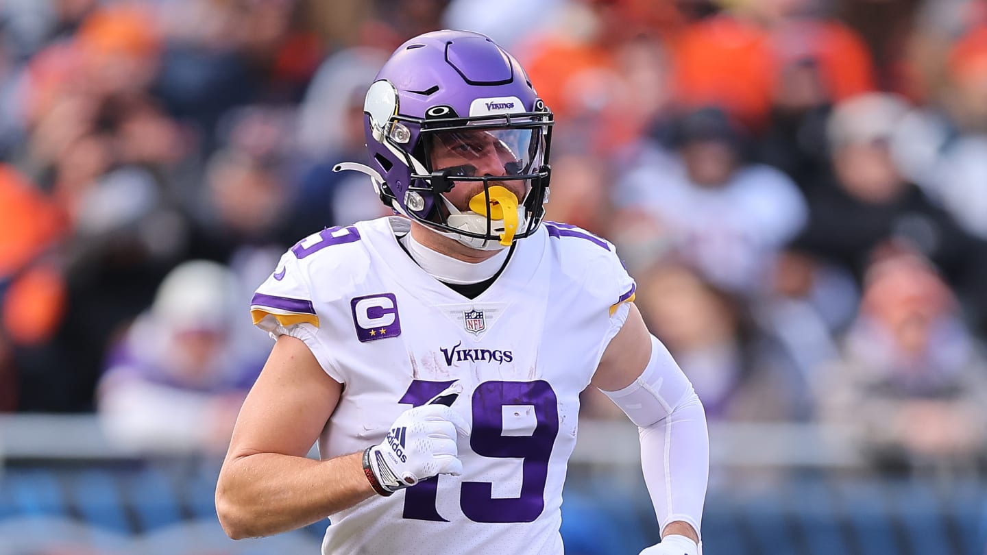 Vikings WR Adam Thielen injury update; plus, more NFL news from