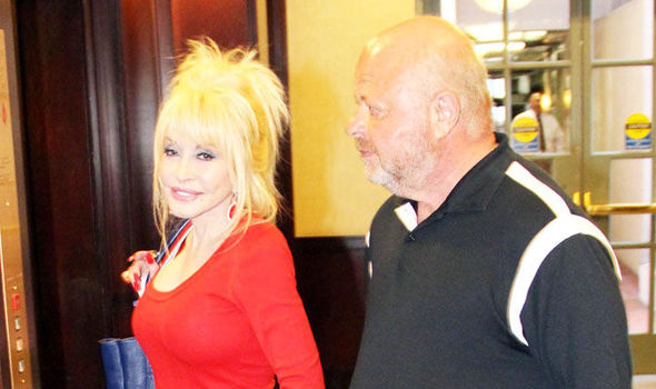 Dolly Parton Remarries Carl Dean After 50 Years 13 Crazy Facts