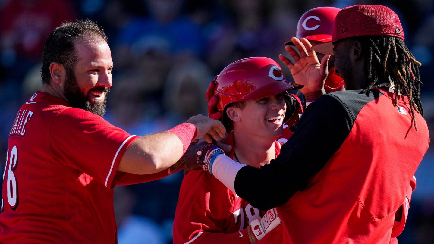 Elly De La Cruz of the Cincinnati Reds celebrates a solo homerun