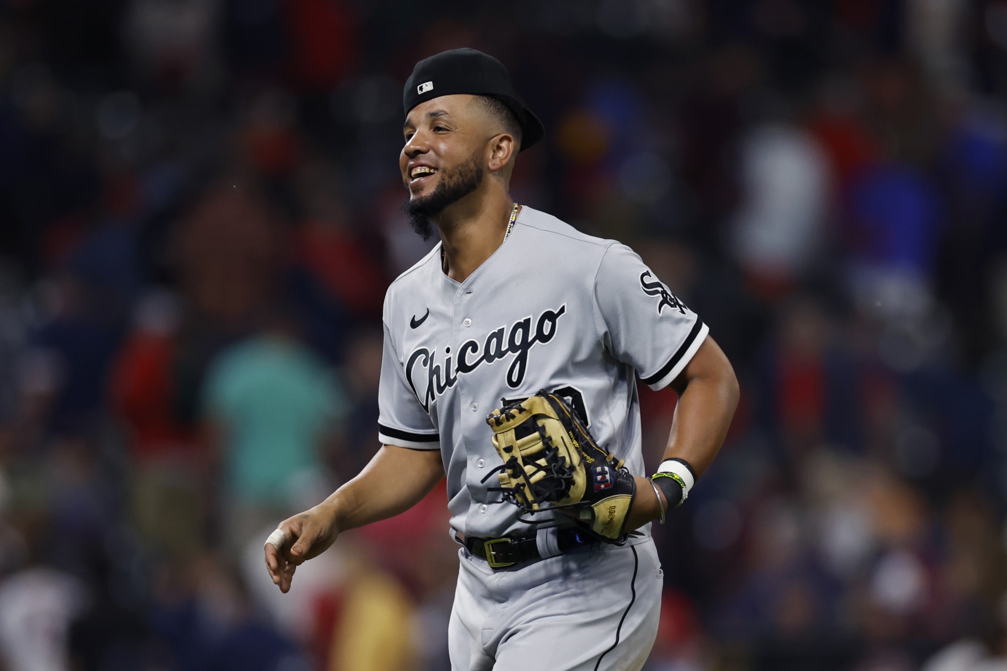 Reunited, White Sox and José Abreu find each other in the worst of
