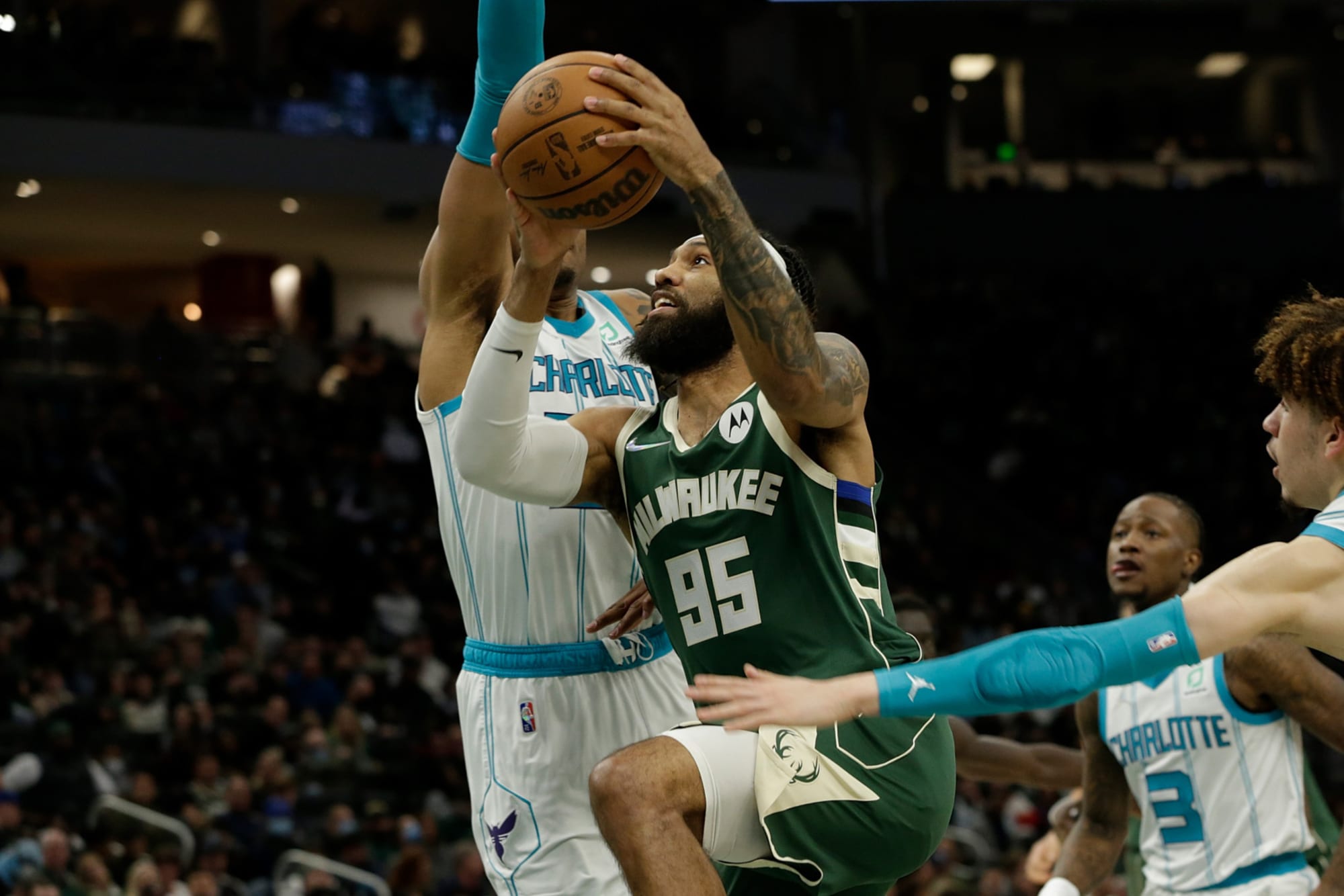 DeAndre' Bembry shows off potential impact for Milwaukee Bucks