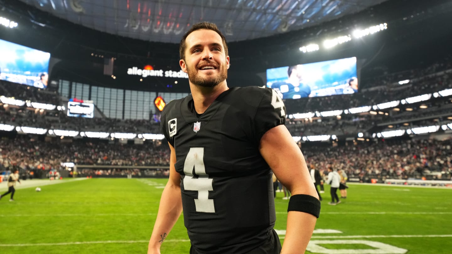 Derek Carr to visit the Saints ahead of Raiders trade deadline