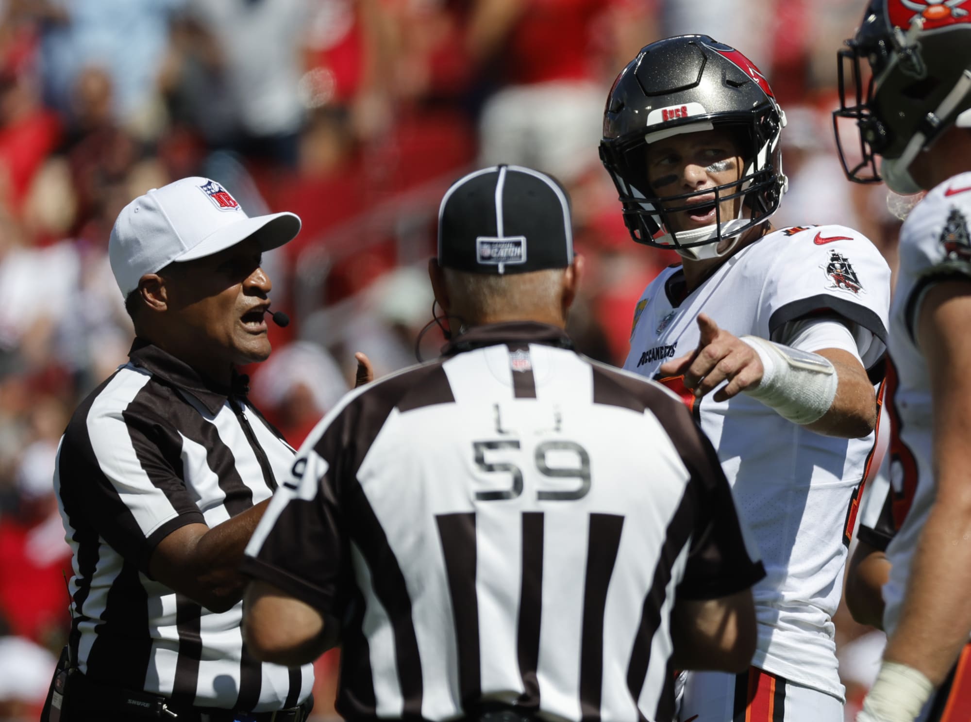 Tampa Bay Buccaneers sack Marcus Mariota, Atlanta Falcons 21-15 