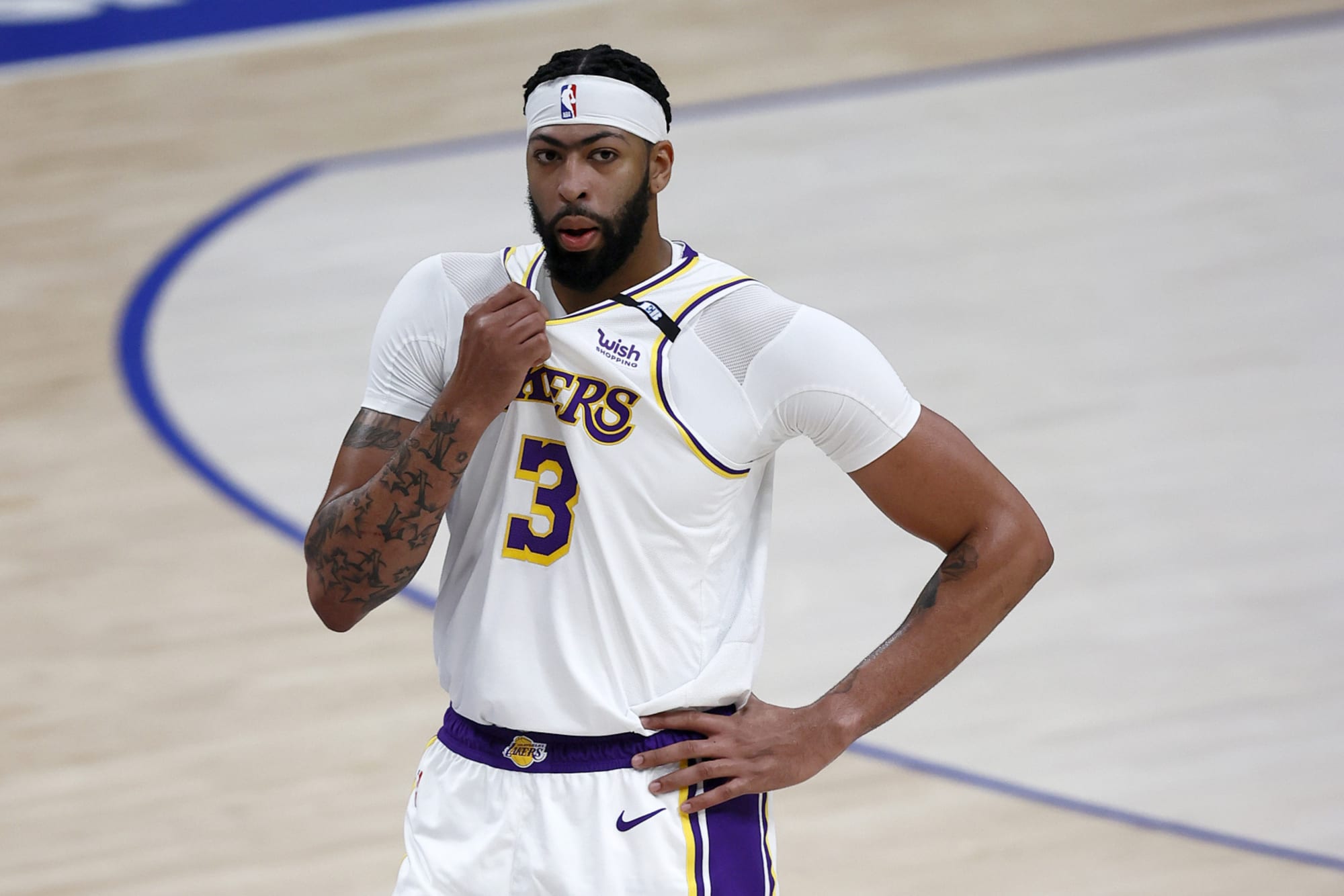 Los Angeles Lakers The Real Anthony Davis Needs To Stand Up