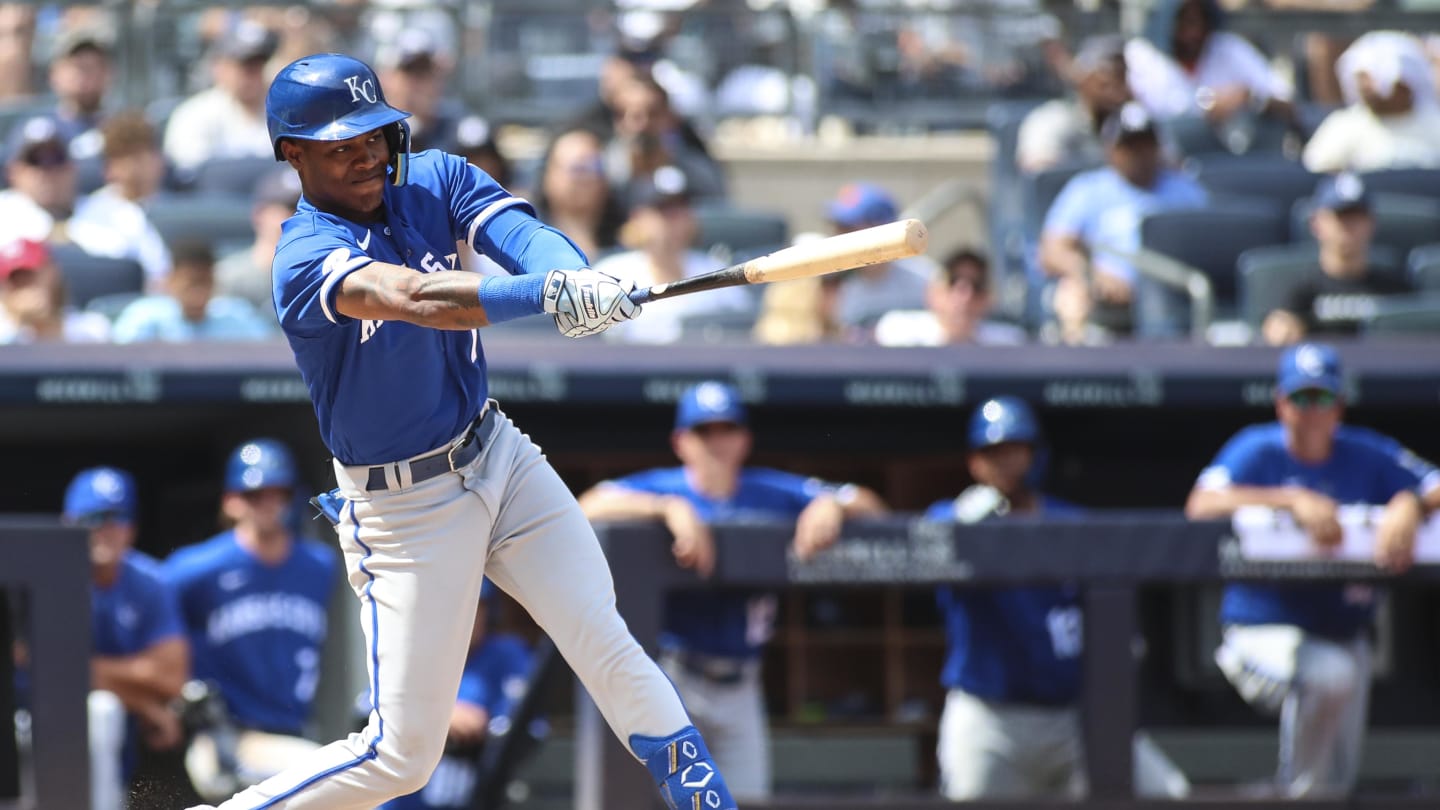 Aroldis Chapman throws gas in his KC Royals debut