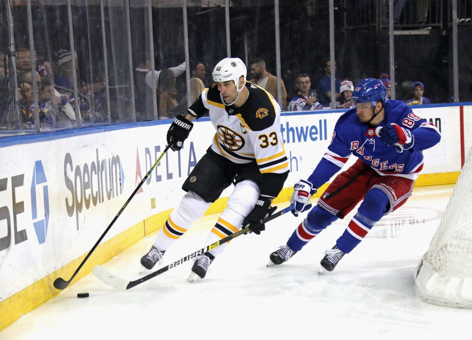 Why The Canucks Should Try To Sign Defenceman Zdeno Chara defenceman zdeno chara