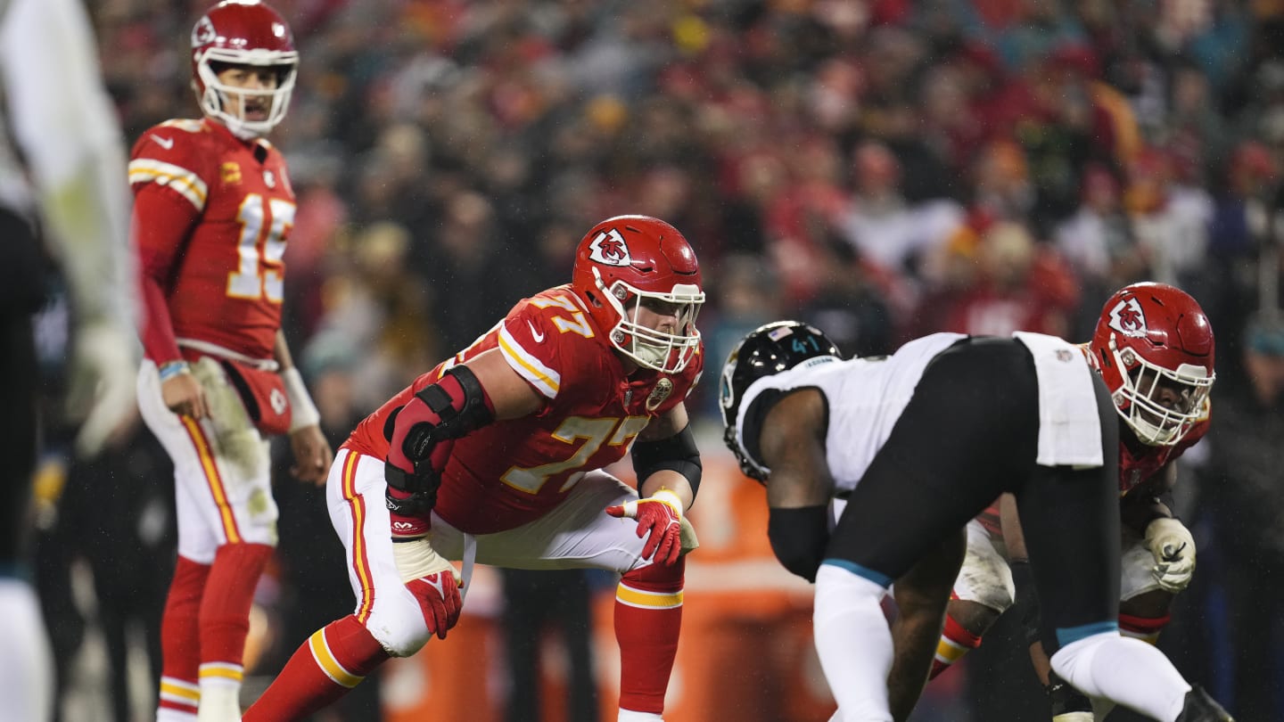 The Chiefs' Andrew Wylie is ready to start at right tackle