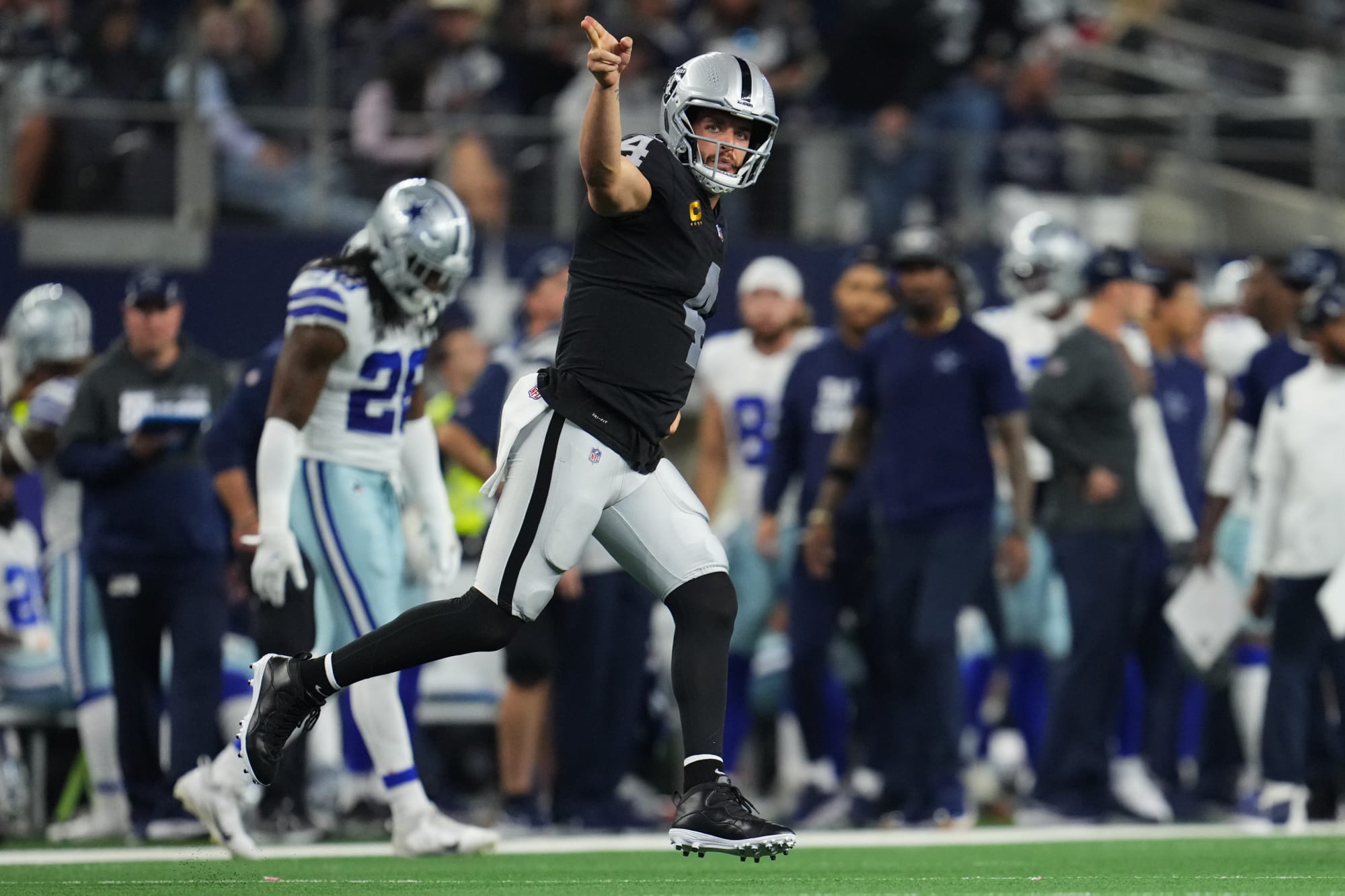 NEW Derek Carr Trade News: Derek Carr Back At Saints Headquarters