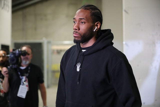 who is kawhi signing with