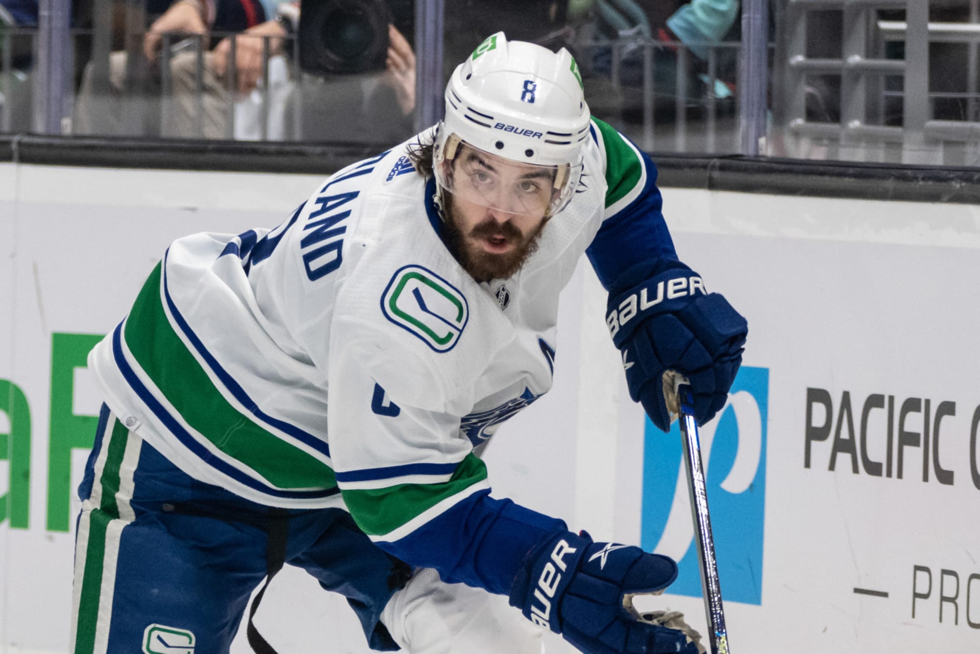 nhl trade rumours canucks