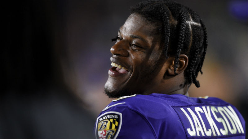 Lamar Jackson Gives Ravens Offensive Linemen Sweet Christmas Gift