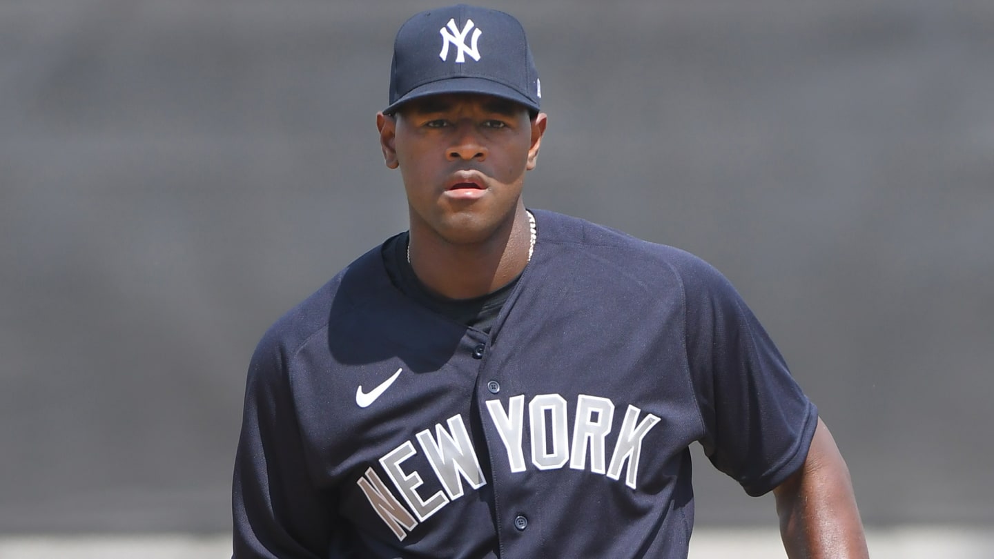 Yankees starter Luis Severino likely to miss start of regular season due to  lat strain