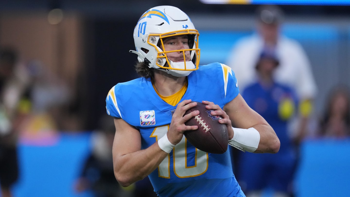 Chargers News: Justin Herbert remains top-5 QB to begin 2023 season - Bolts  From The Blue