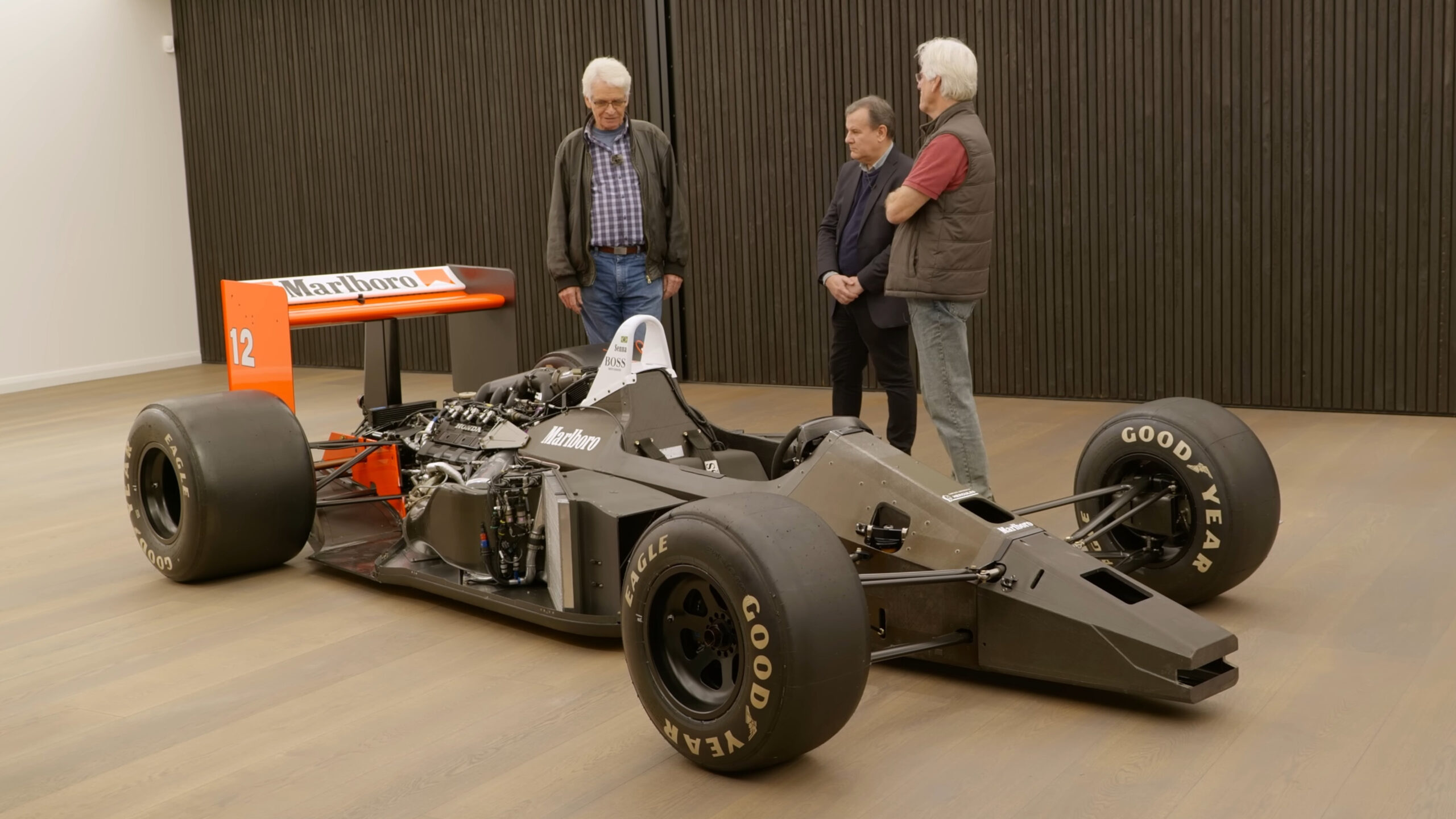 Undressing The Senna/Prost McLaren MP4/4 With the Crew That