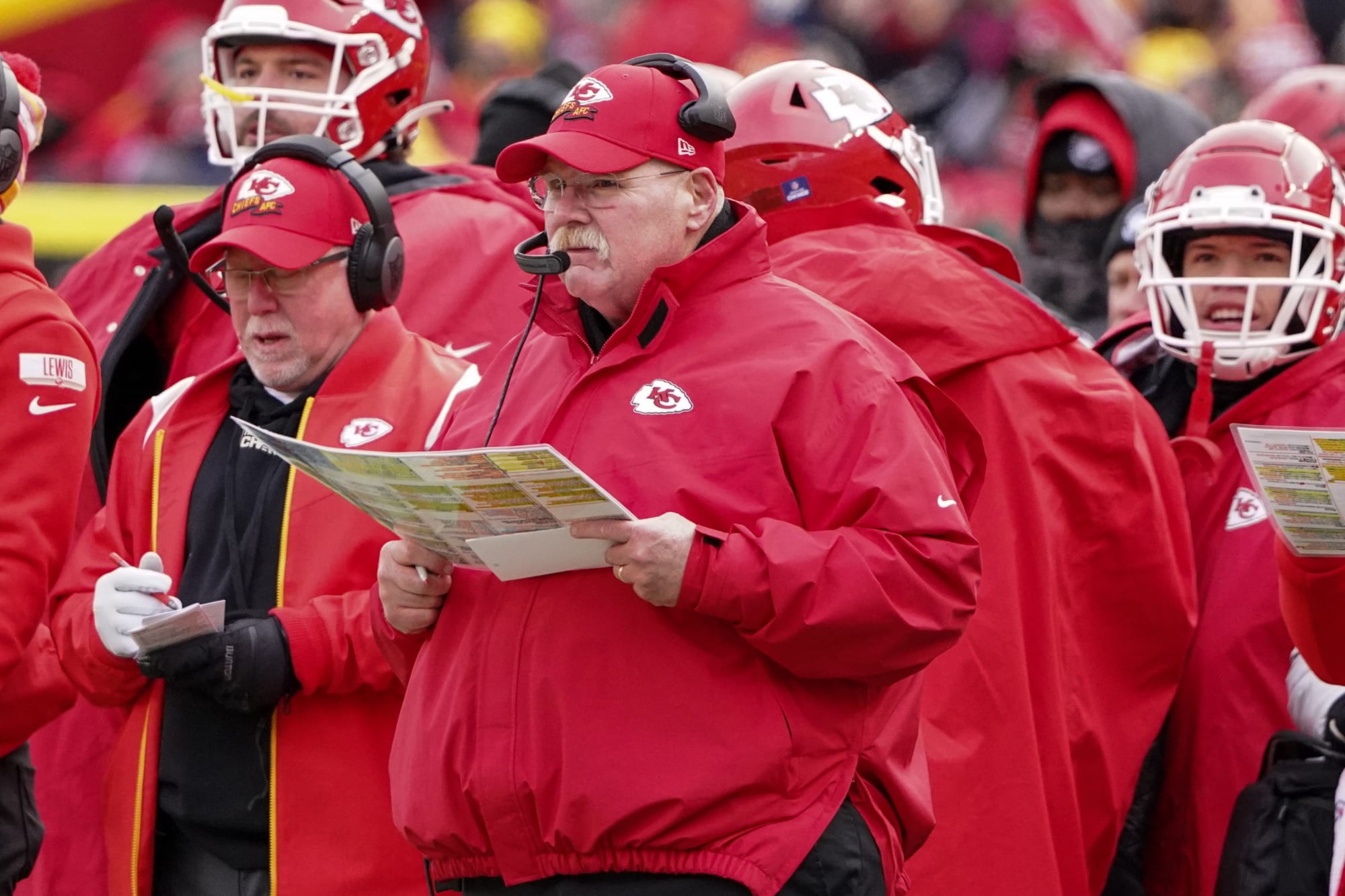 NFL referee has hot mic moment during Chiefs-Jaguars playoff game