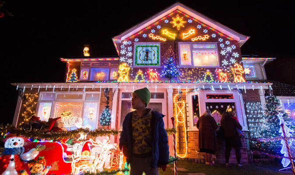 Christmas Lights Britain S Most Festive Street Lit Up Decorations