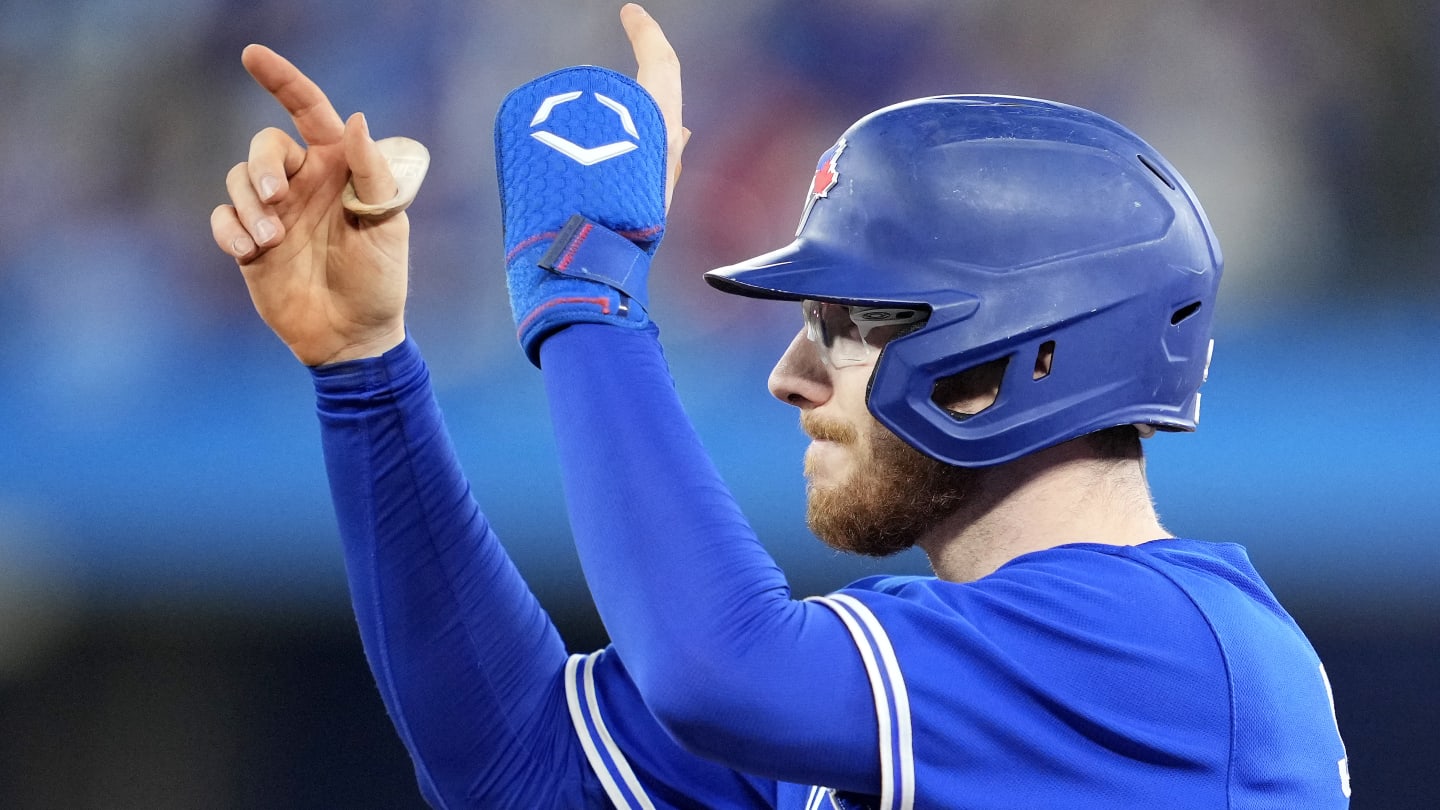 Blue Jays outfielder Daulton Varsho is getting hot at the plate and we're  here for it