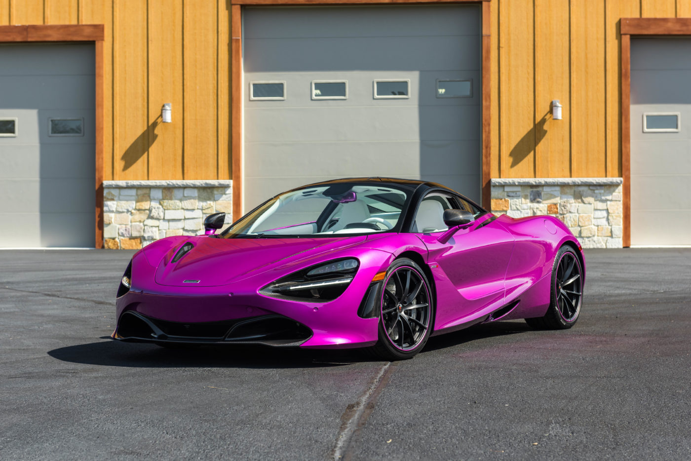 One Of A Kind Fuxia Fuchsia Mclaren 7s Will Be Auctioned Off