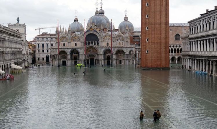 Αποτέλεσμα εικόνας για Tourist hotspots at risk of flooding