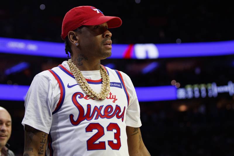 Allen Iverson Excited About The Sixers Bringing Back The Black Jerseys Talkbasket Net