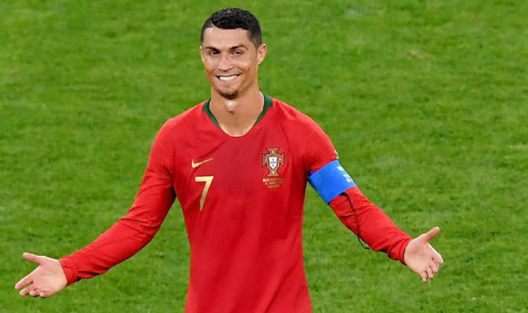 cristiano ronaldo red jersey