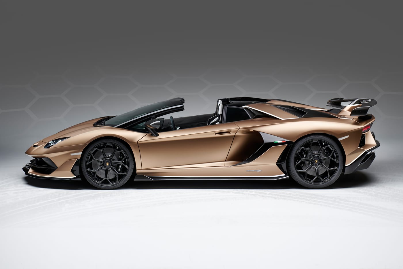 Lamborghini Aventador Svj Roadster Price Specs Photos Review