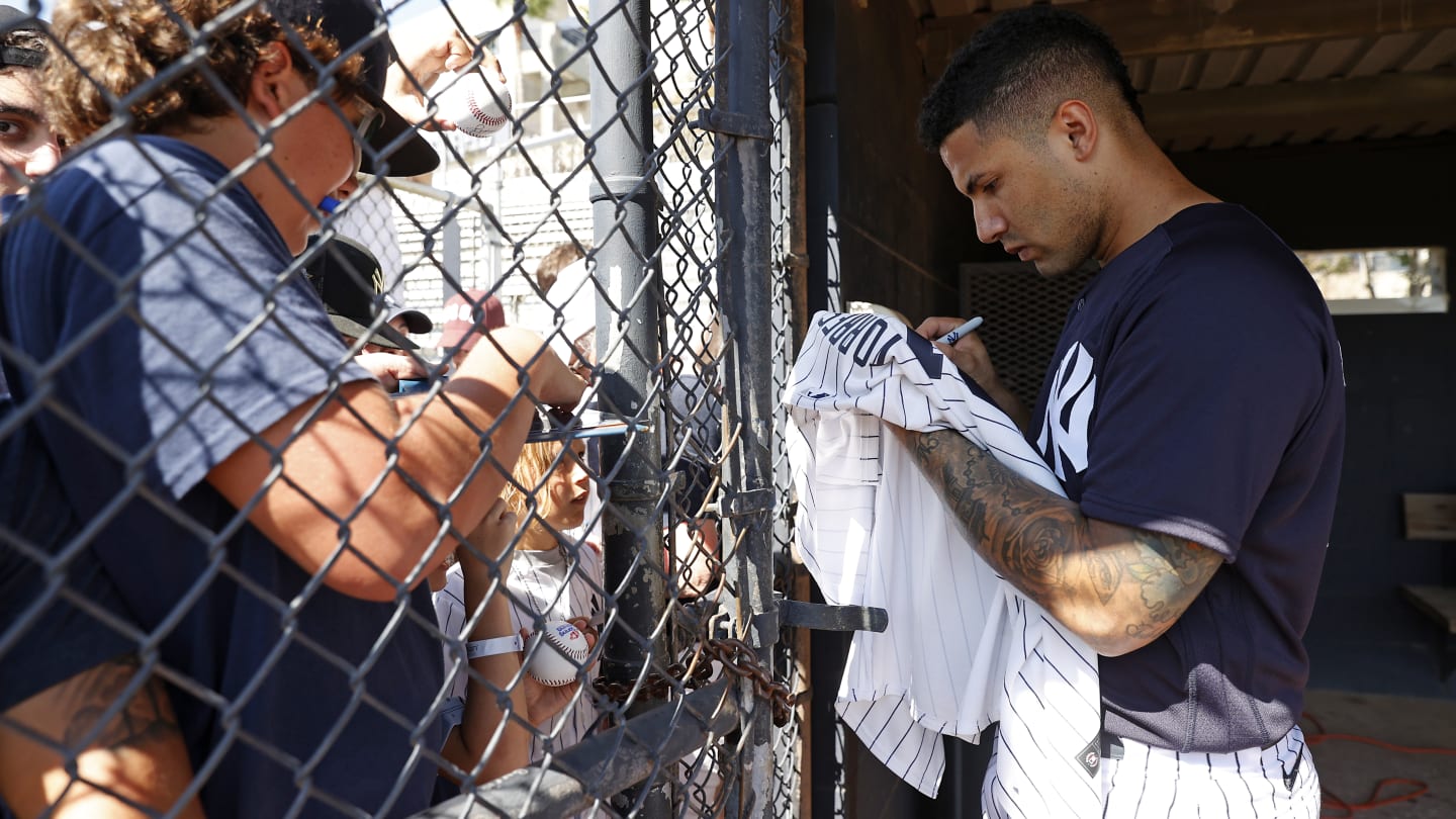 Gleyber Torres on X: Hi people something new during quarantine just  waiting to play baseball, new haircut just for a few days  stay safe ♥️   / X