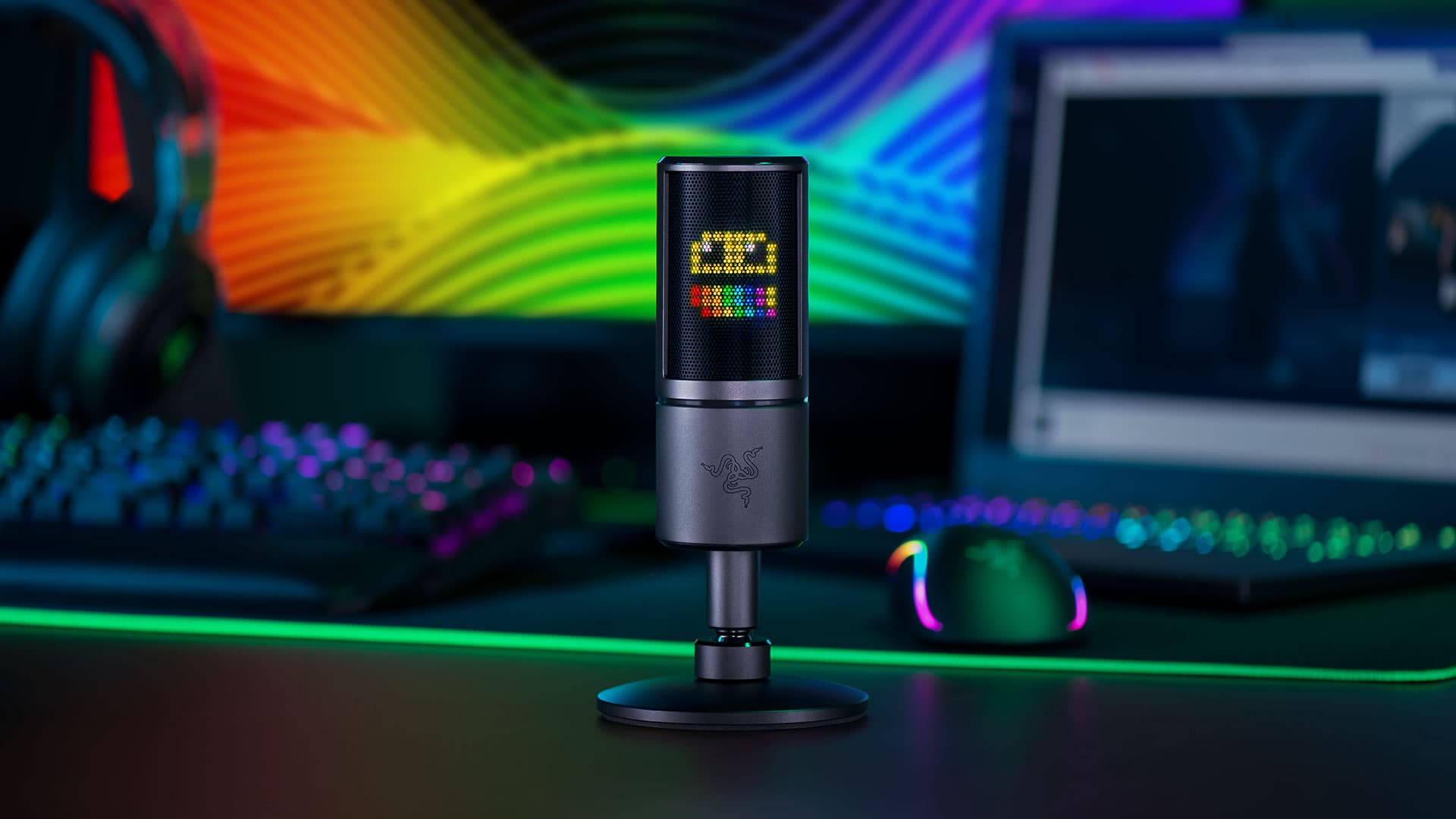 Razer Seiren Emote Streaming Microphone Review