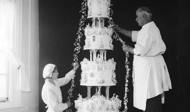 Royal Wedding Cake Through History Pictures Of The Most Glamorous