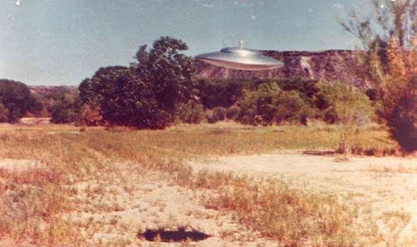 Resultado de imagen para ufo, paul villa