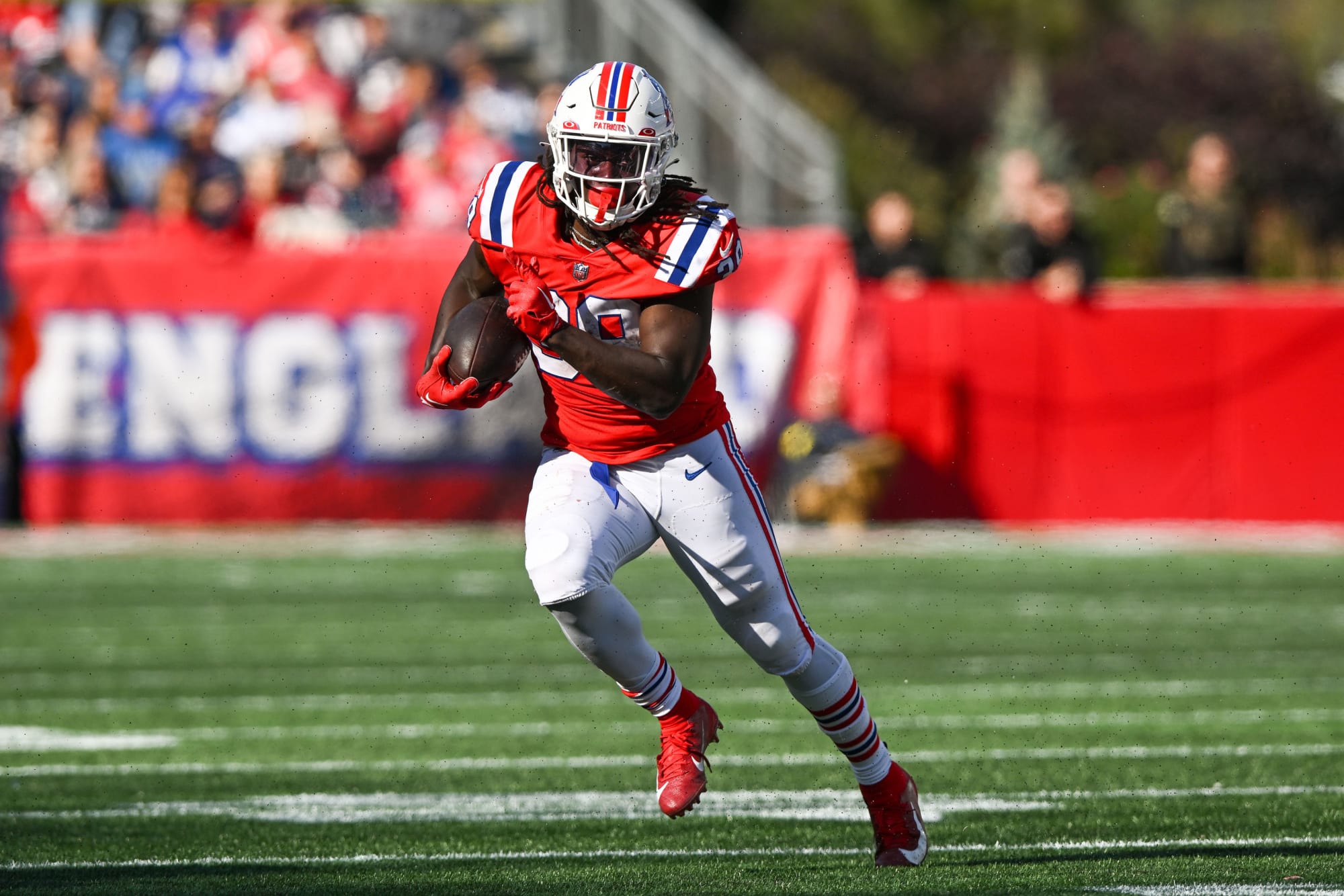 Patriots big fullback Rhamondre Stevenson rumbles 91 yards to seal the  victory - The Boston Globe