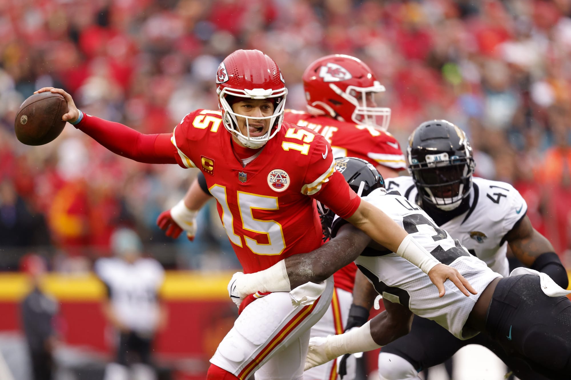 Chiefs roll at home against the Jaguars