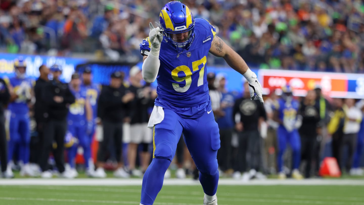 Rams' Michael Hoecht proving to be a quick study at outside linebacker