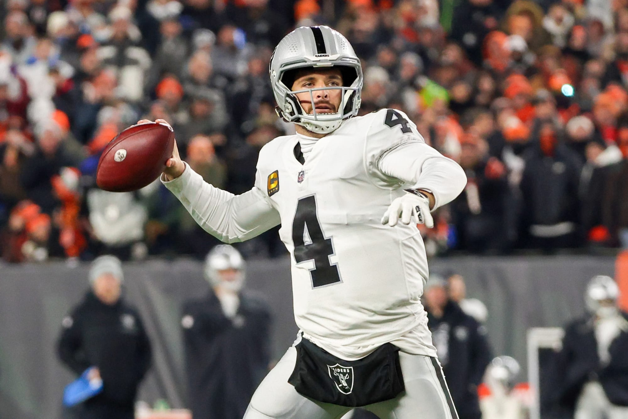 Should the Raiders move on from Derek Carr in 2023?