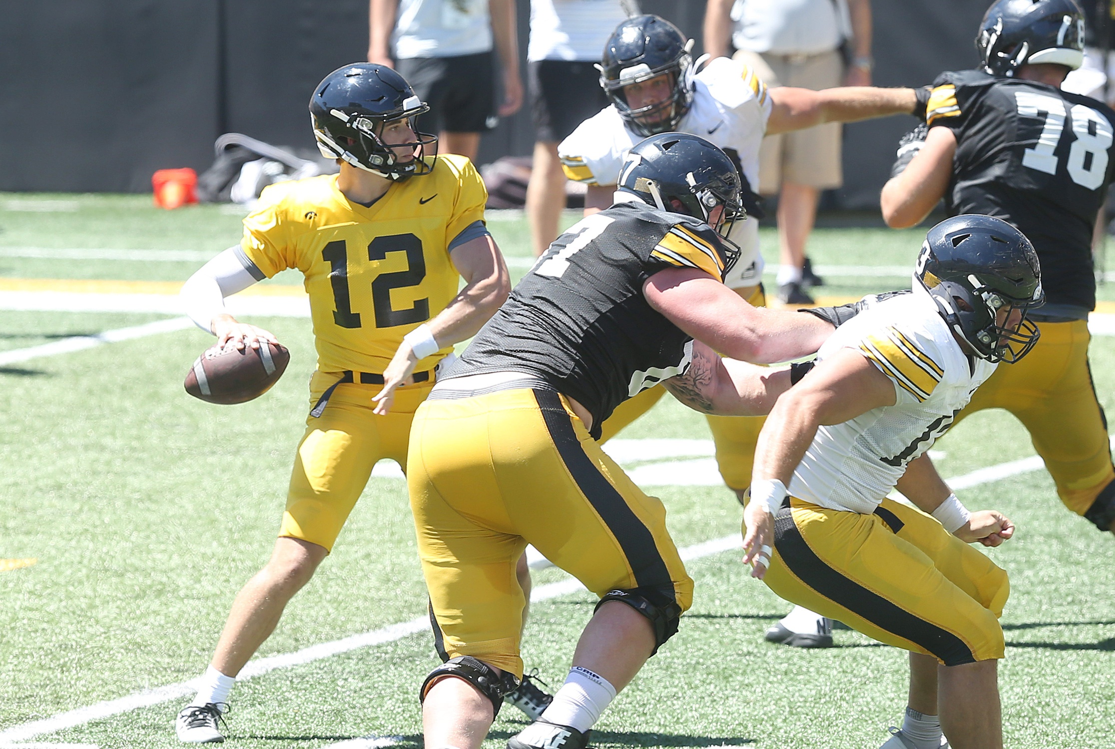 Iowa Hawkeyes football: Cade McNamara injury, Deacon Hill update